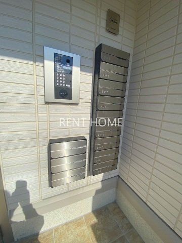 エントランス　オートロック完備