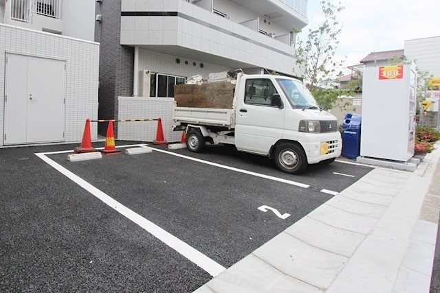駐車場　駐車場