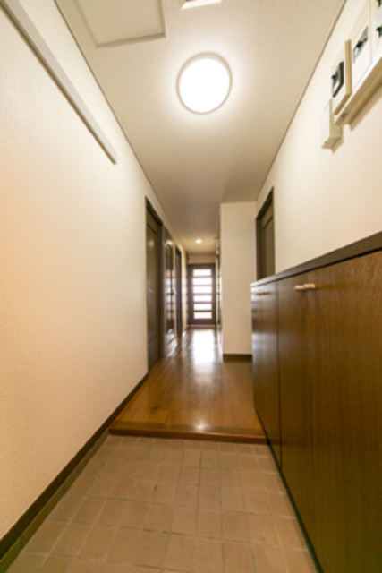 玄関　※写真は同タイプ住戸です。