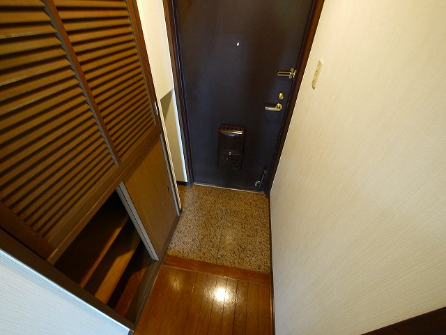 玄関　落ち着いた玄関です