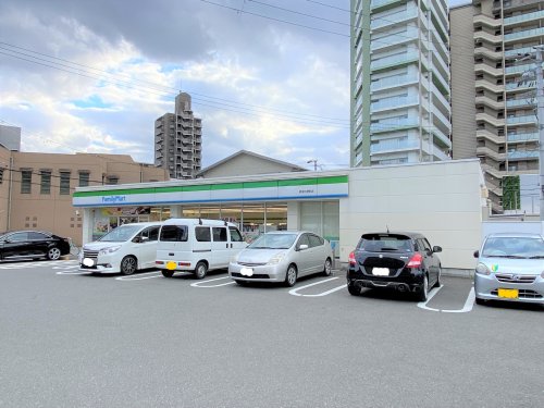 コンビニ　ファミリーマート 堺津久野町店（コンビニ）まで274m