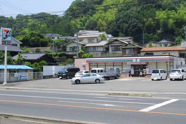 コンビニ　セブン-イレブン 竹原東大井店（コンビニ）まで1100m