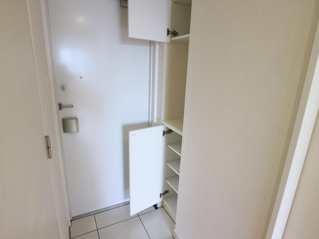 玄関　シューズボックスにもたくさん収納できます♪