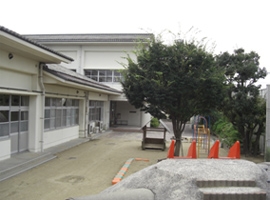 幼稚園・保育園　粕屋町立中央幼稚園（幼稚園・保育園）まで1005m