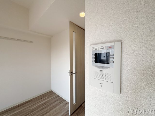 セキュリティ　モニター付きインターホンです