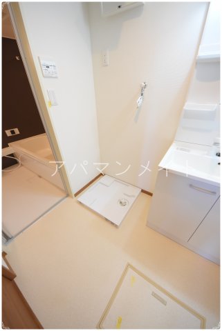 その他設備　室内洗濯機置場です