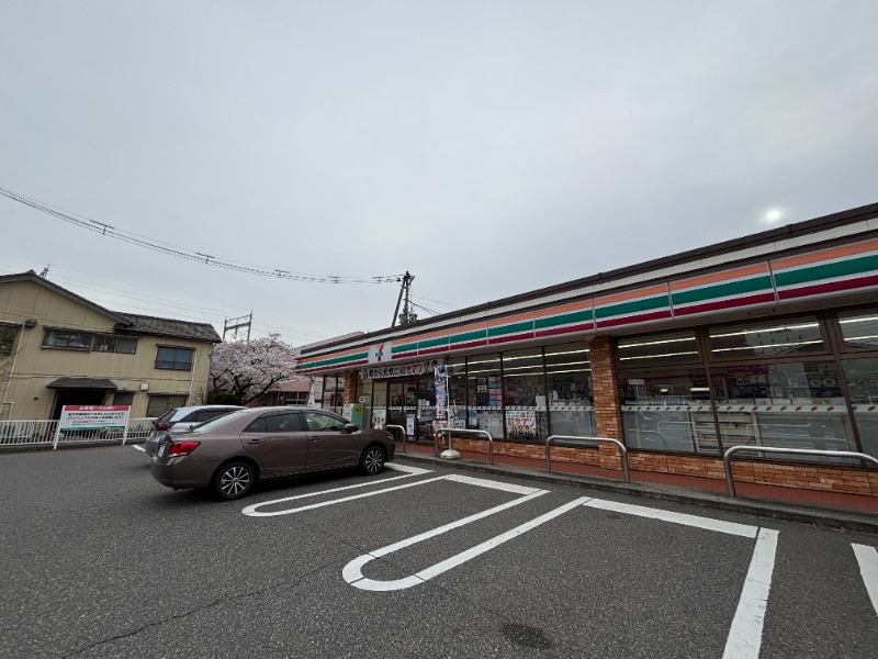 コンビニ　セブンイレブン新潟水島町店（コンビニ）まで321m