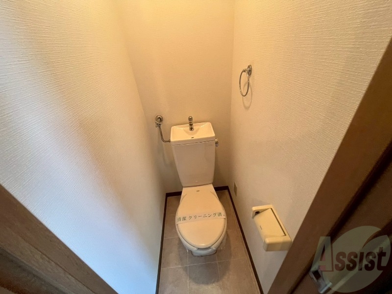 トイレ　トイレです。ウォシュレット付を探している方、おすすめです。
