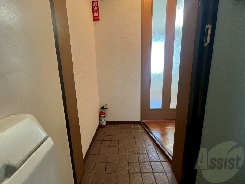 玄関　玄関の様子です。明るい印象ですね。気分もあがりそう。