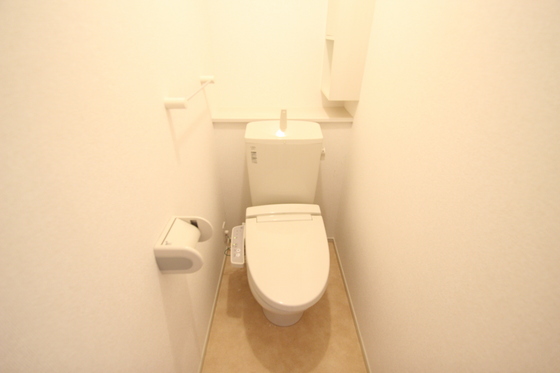 トイレ　※掲載写真は同マンション別部屋参考写真となります。