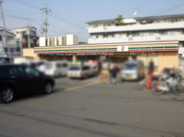 コンビニ　セブンイレブン小阪本町２丁目店（コンビニ）まで115m