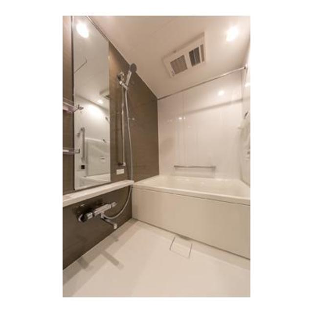 バス・シャワールーム　※写真は同タイプ住戸です。