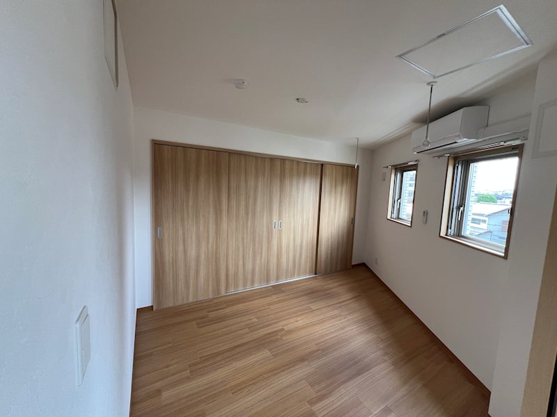 その他部屋・スペース　6帖の洋室にもエアコン完備