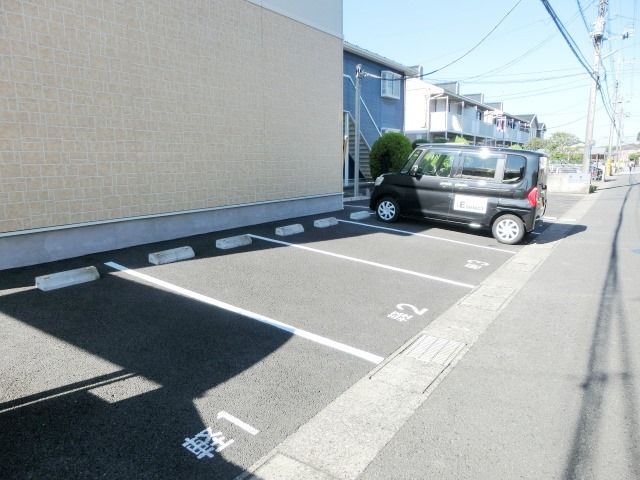 駐車場　敷地内駐車場あります