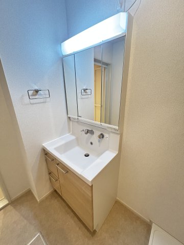 洗面設備　使いやすい洗面所です