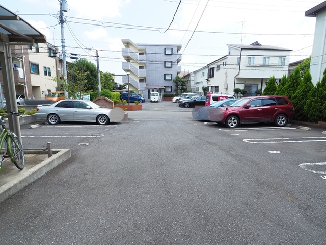 駐車場　駐車場