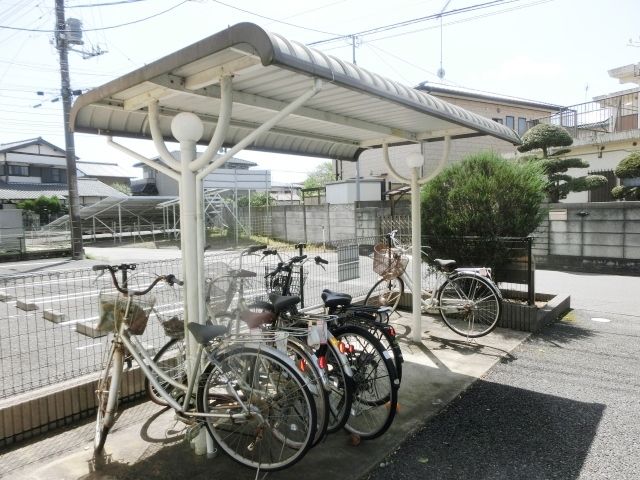 その他共有部分　屋根付きの駐輪場
