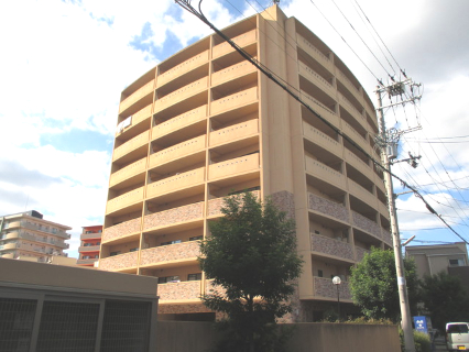 建物外観　外壁タイル張りのお洒落なマンションです