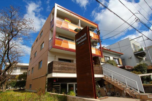建物外観　お洒落に生まれ変わった建物です。