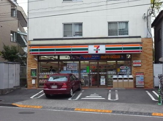 コンビニ　セブンイレブンつつじヶ丘店（コンビニ）まで176m