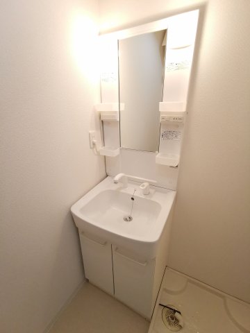洗面設備　同施工、類似仕様のイメージ写真です。