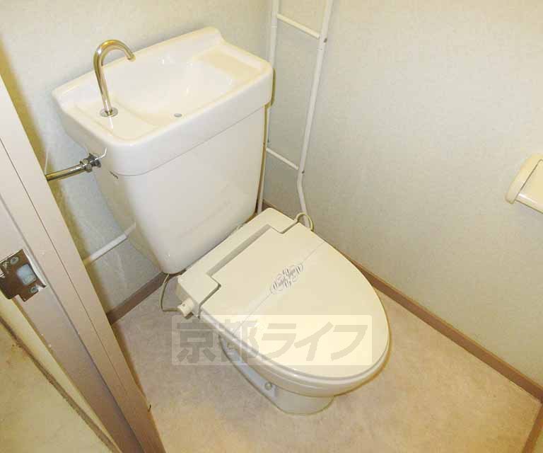 トイレ　ウォームレットトイレです