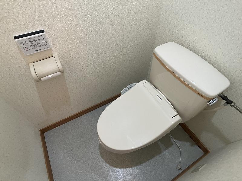 トイレ　トイレ