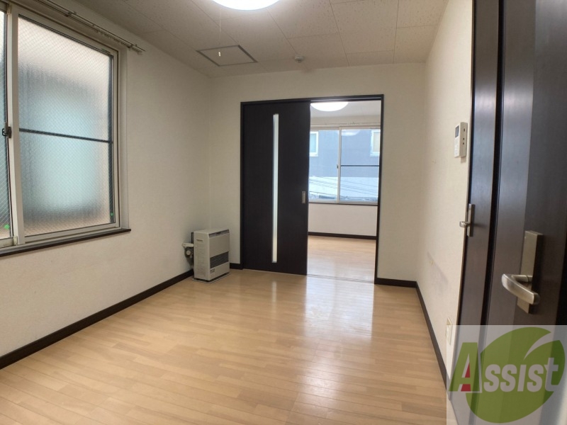 居室・リビング　明るいお部屋は気持ちよく過ごせそうですね。