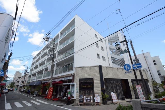 建物外観　敷地内駐輪場あり！