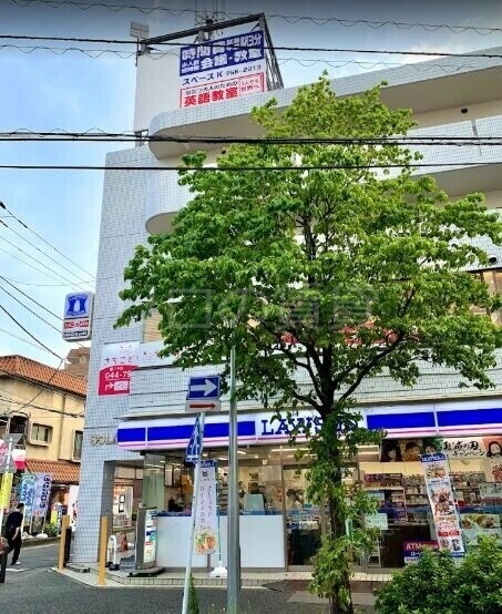 コンビニ　ローソン武蔵中原駅前店（コンビニ）まで409m
