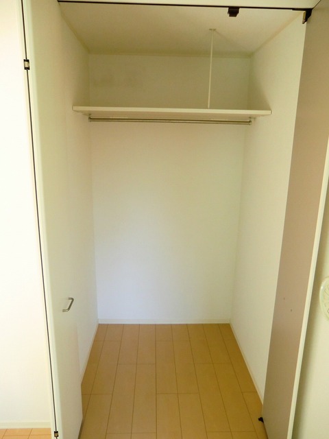 収納　ウォークインクローゼット