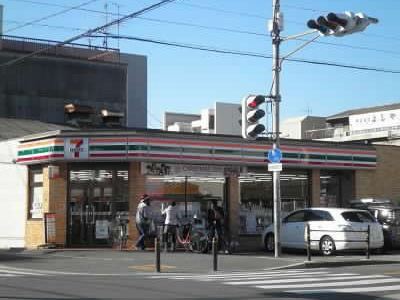 コンビニ　セブンイレブン大阪巽中2丁目店（コンビニ）まで306m