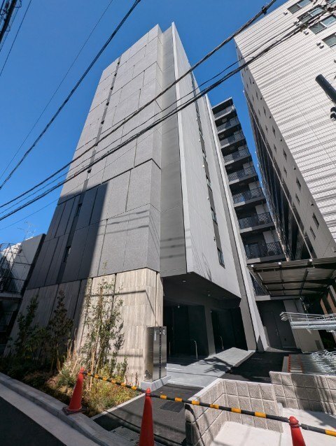 建物外観　オートロック完備