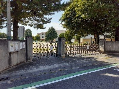 小学校　前橋市立若宮小学校（小学校）まで350m