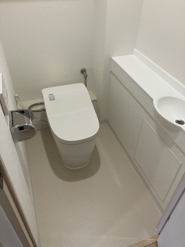 トイレ　タンクレストイレ