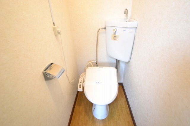 トイレ　ウォシュレット完備♪