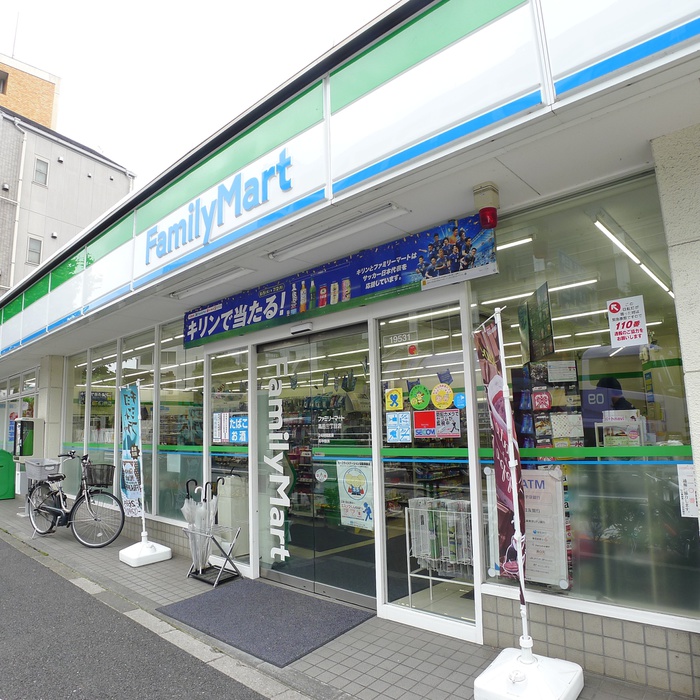 コンビニ　ファミリーマート　高田三丁目店（コンビニ）まで69m