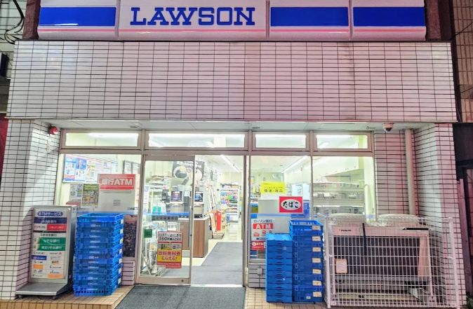 コンビニ　ローソン代田橋駅北口店（コンビニ）まで305m