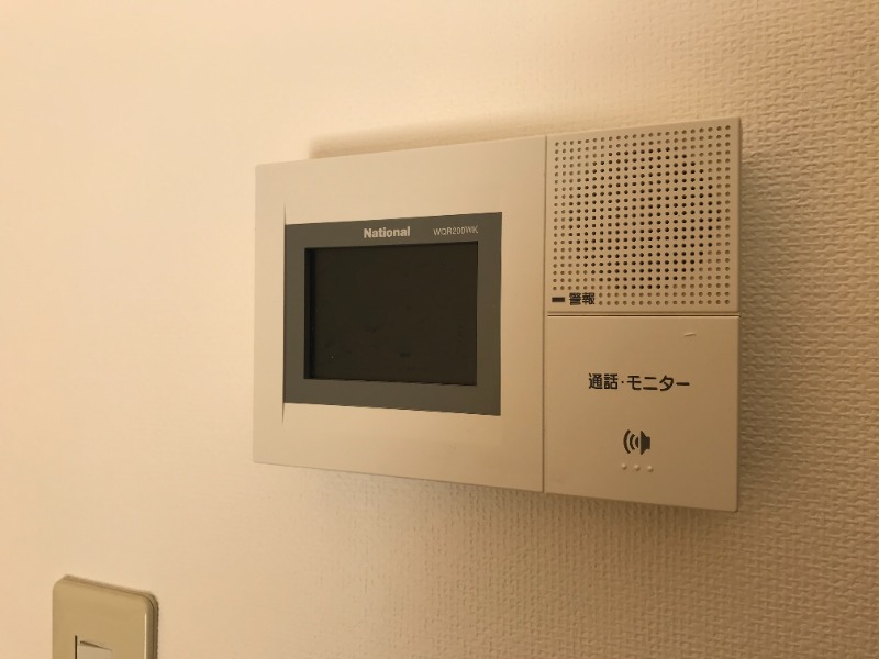 セキュリティ　モニター付きインターホン♪