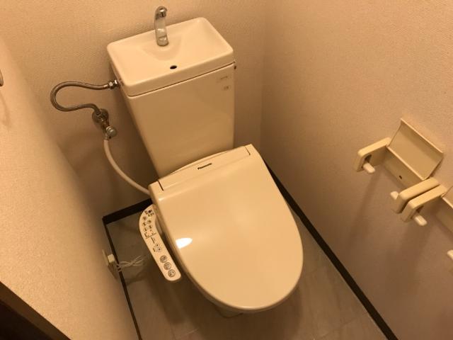 トイレ　シャワー付トイレ