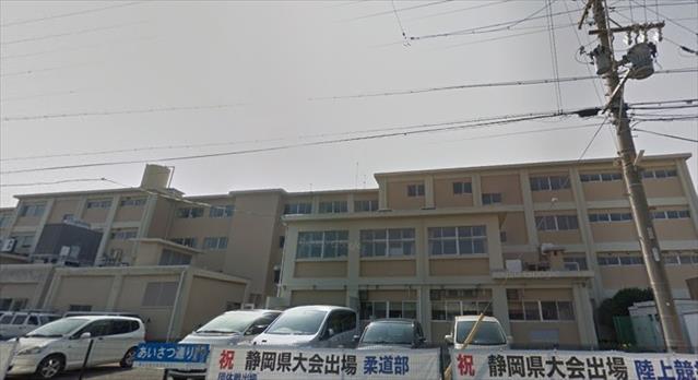 中学校　中郡中学校（中学校）まで792m