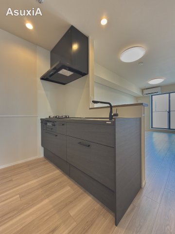 キッチン　同タイプ間取りの別部屋写真です。