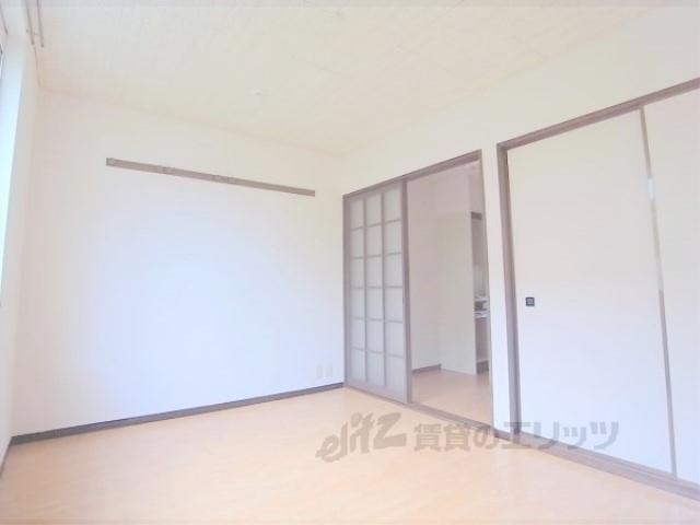 居室・リビング　きれいなお部屋です。