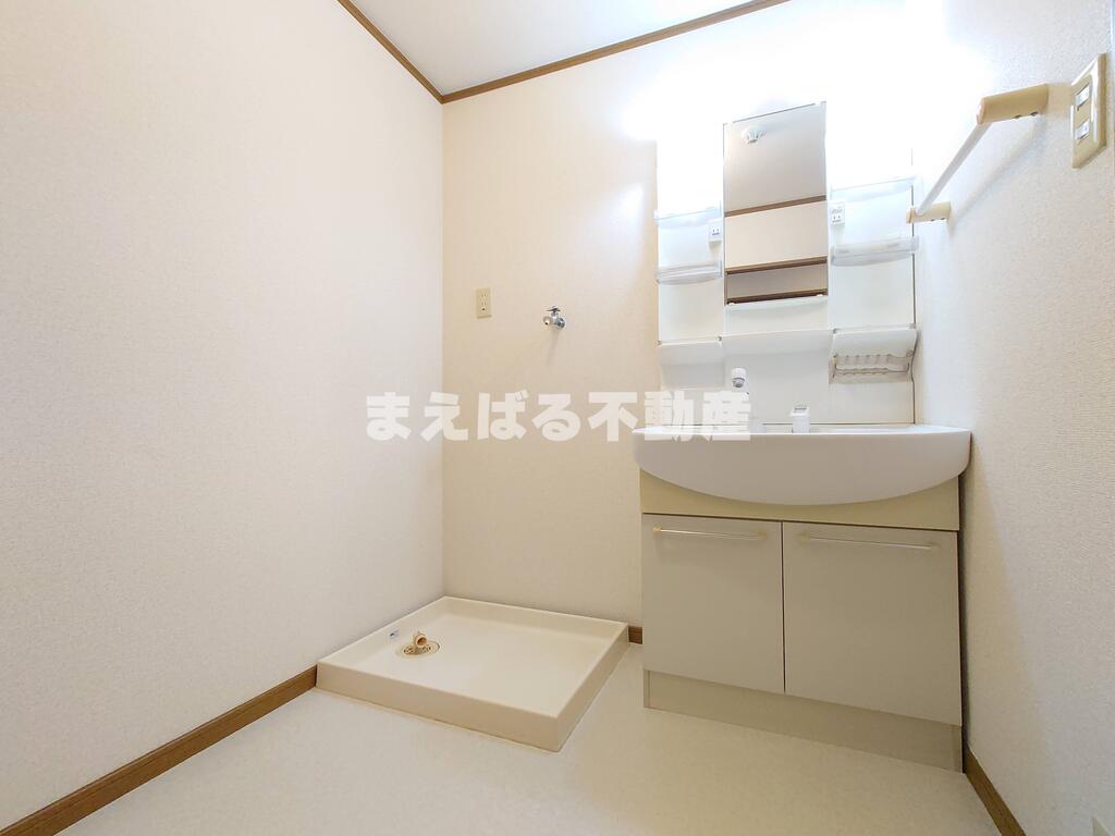 洗面設備　広い洗面脱衣所スペース