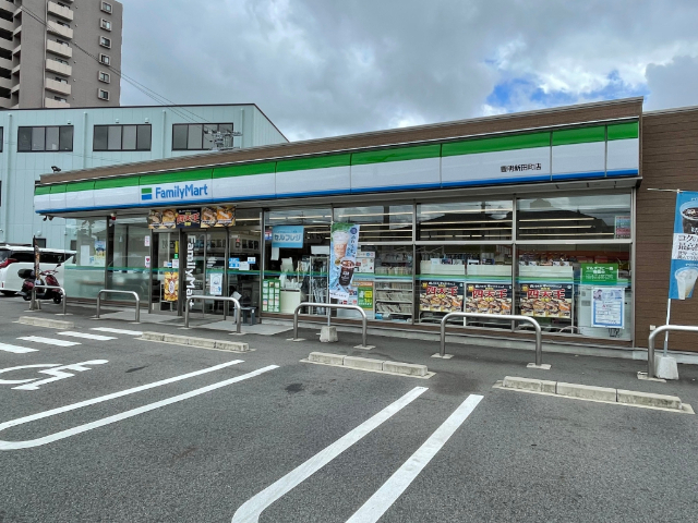 コンビニ　ファミリーマート豊明新田町店（コンビニ）まで431m