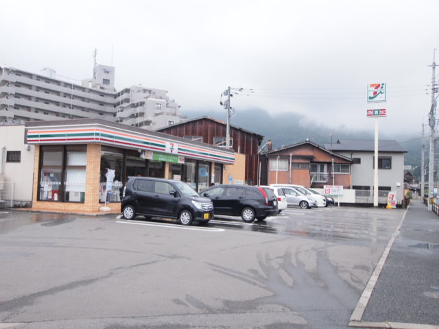 コンビニ　セブンイレブン二丈深江店（コンビニ）まで605m