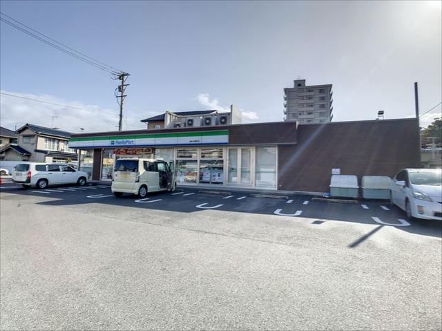 コンビニ　ファミリーマート岡崎久後崎町店（コンビニ）まで3611m