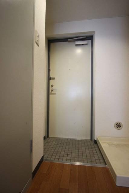 玄関　同物件別号室