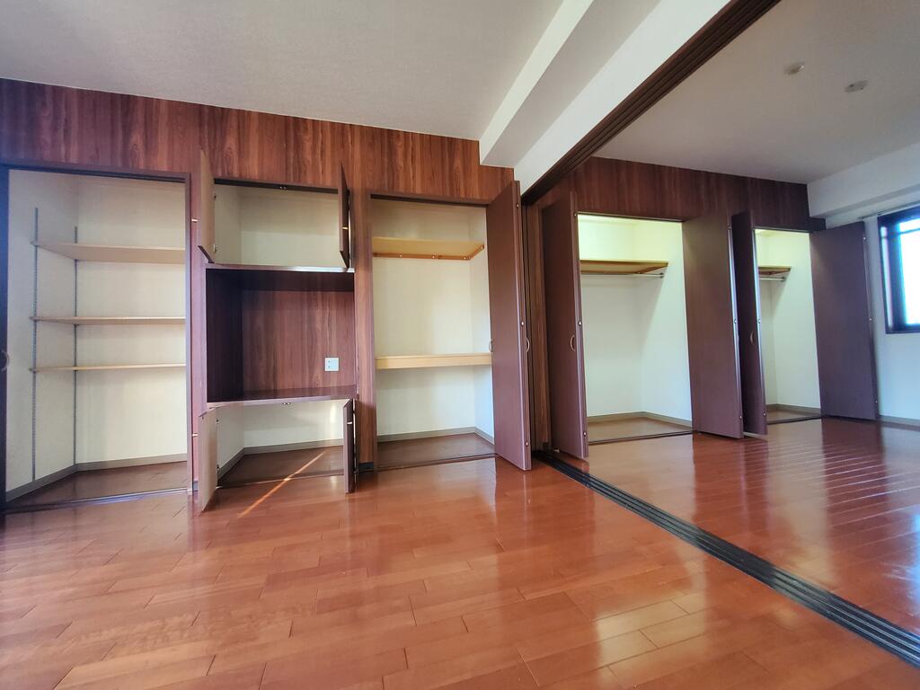 ロイヤル岩切VIIの内装写真
