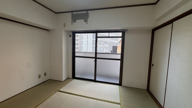その他共有部分　大きな窓で明るいお部屋